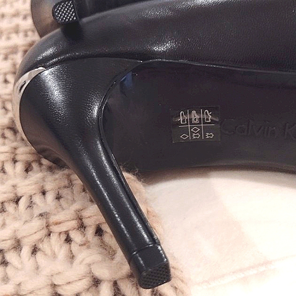 Calvin Klein Signature Stiletto Heels 👠 NWT - Picture 11 of 12